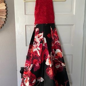 Girls (kids) size 8 formal/party/special occasion dress.